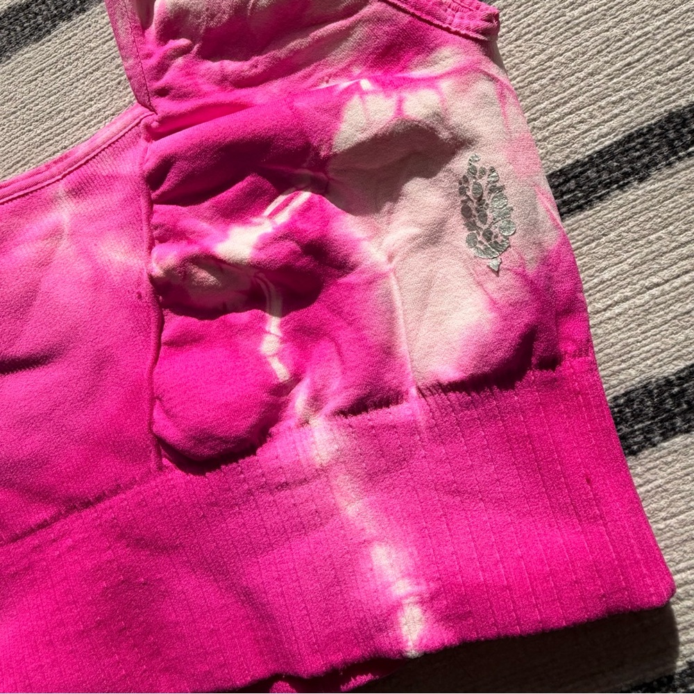 Free People Movement Good Karma Pink Tie Dye Sports Bra Size Medium - Picture 6 of 7